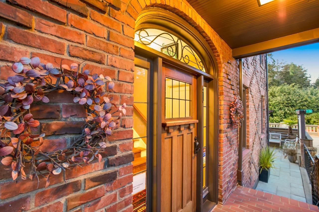 Chelsea Station Inn Seattle Bagian luar foto